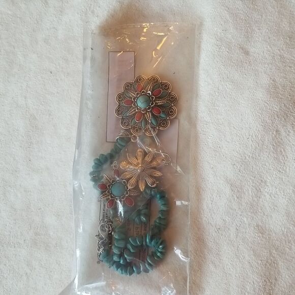 Turquoise and red boho style set necklace - Picture 12 of 12